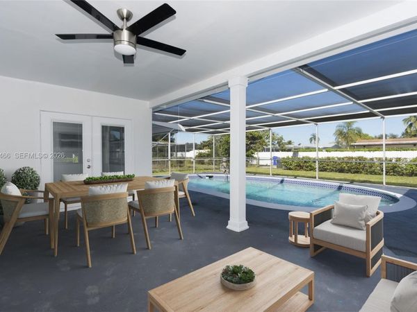 5425 Madison St, Hollywood, FL 33021