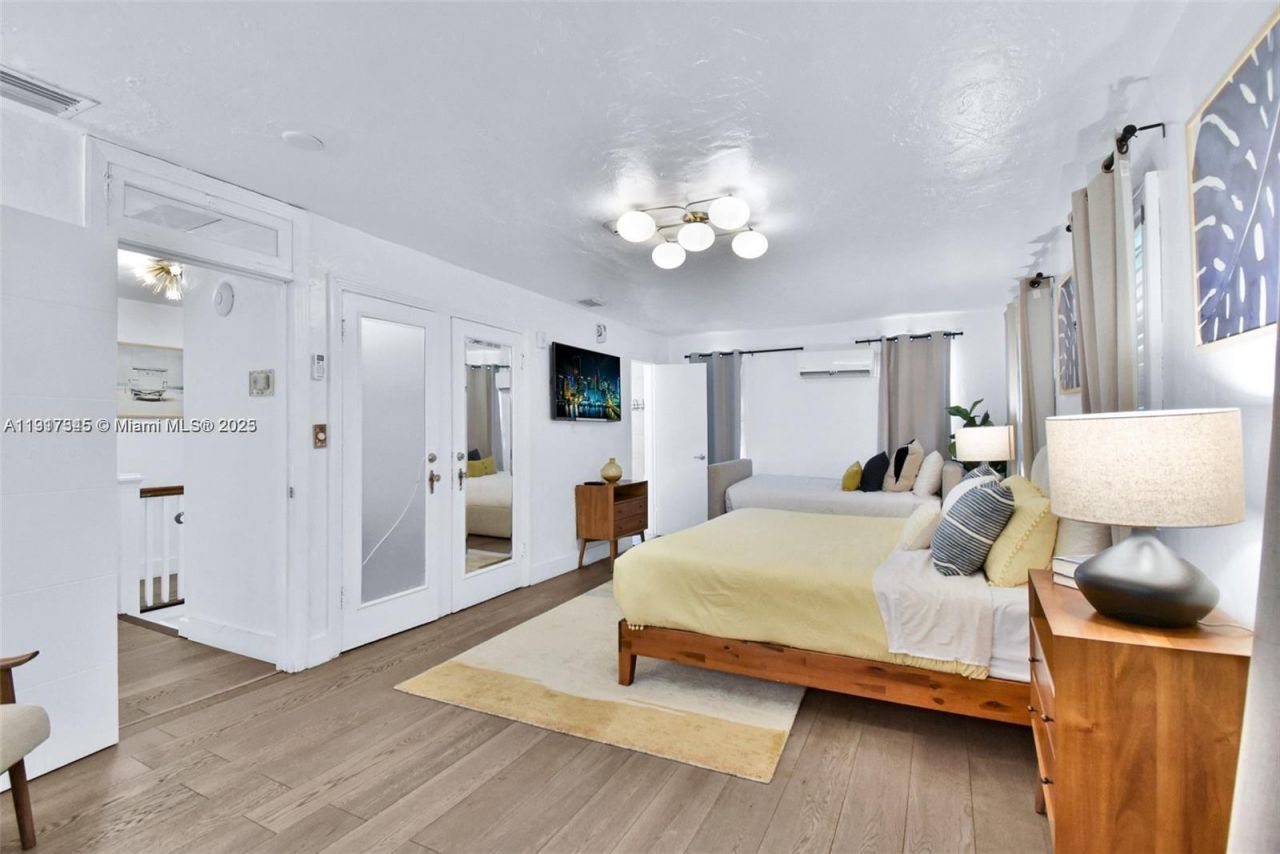 1018 Jefferson Ave, Miami Beach, FL 33139 Photo