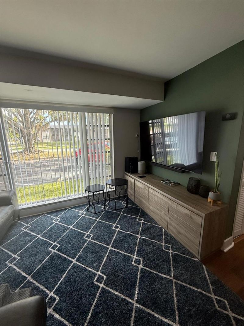 8123 Lagos De Campo Blvd, Unit A-2, Tamarac, FL 33321 Photo