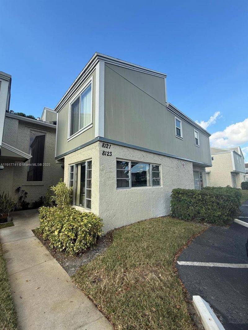 8123 Lagos De Campo Blvd, Unit A-2, Tamarac, FL 33321 Photo