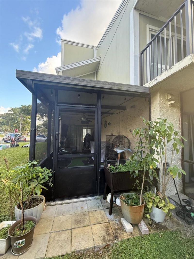 8123 Lagos De Campo Blvd, Unit A-2, Tamarac, FL 33321 Photo