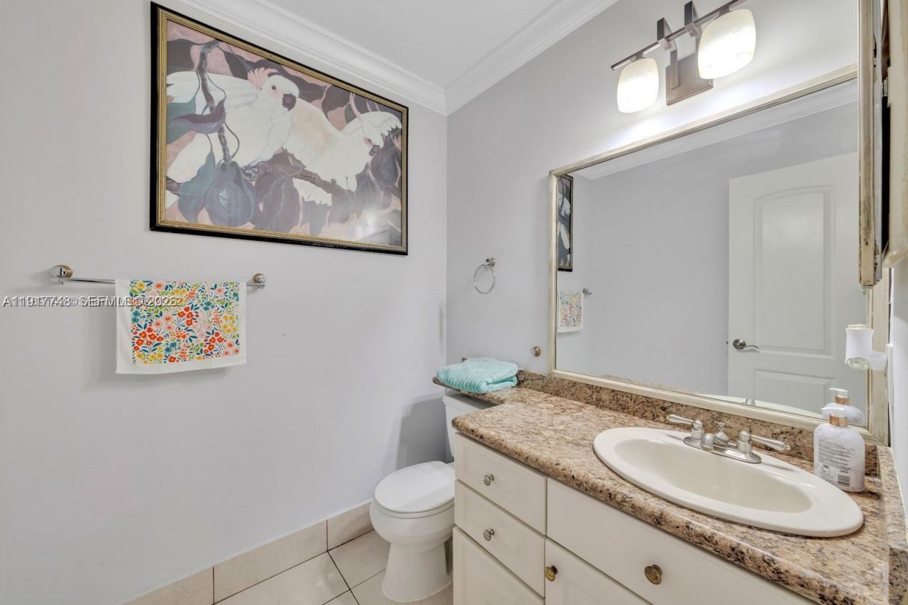 815 NW 126th Ct, Miami, FL 33182 Photo