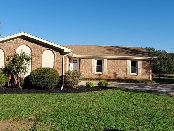 411 Honey Locust Dr, South Fulton, TN 38257