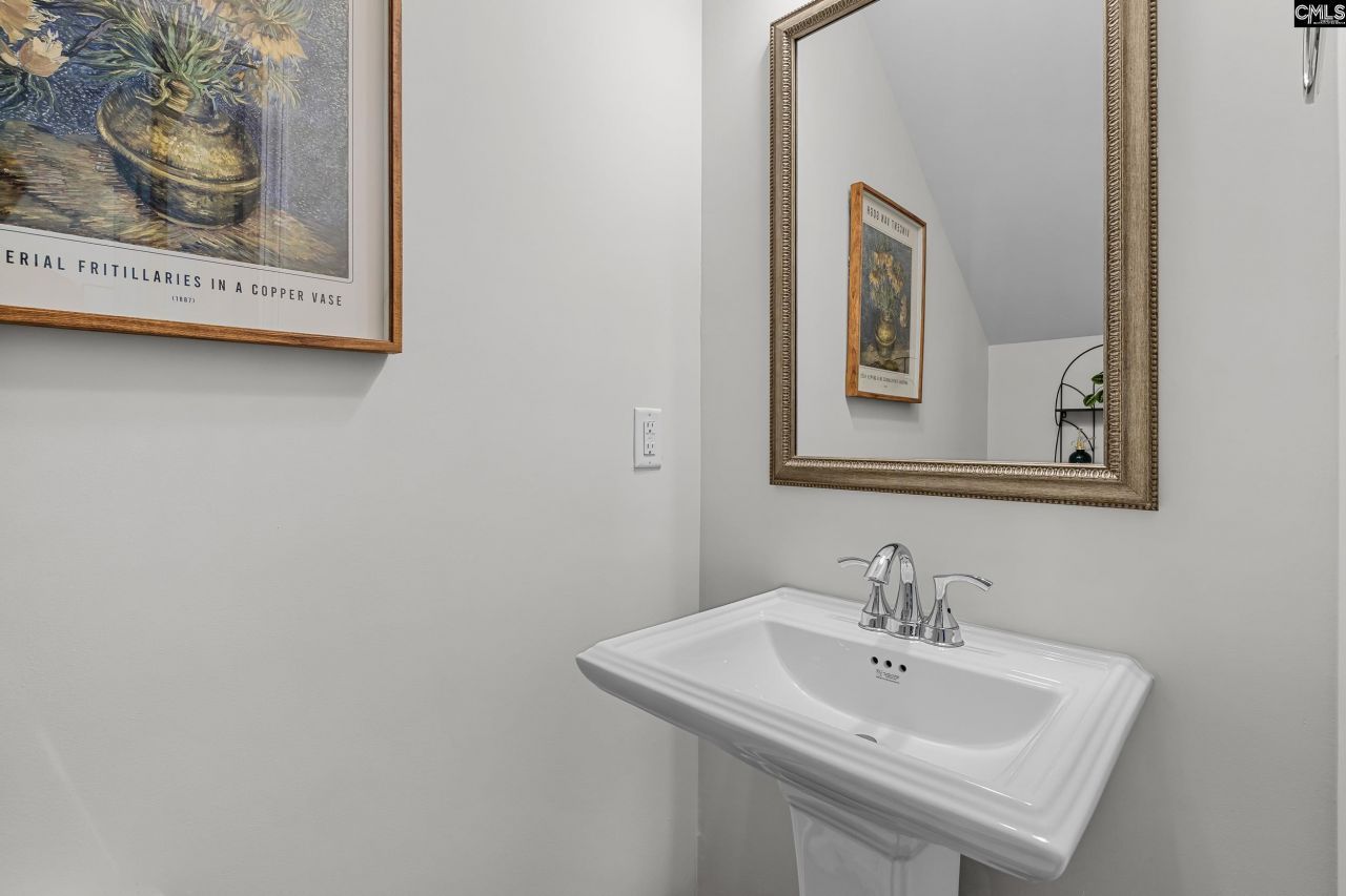 147 Cavendish Drive Photo 15