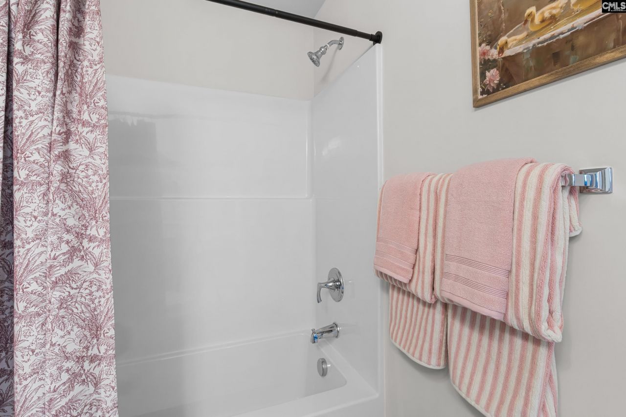 147 Cavendish Drive Photo 27