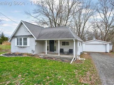 536 N Blacks Corners Road, Imlay City, MI 48444