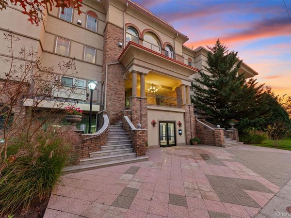 257 Central Avenue, Unit 1H, White Plains, NY 10606