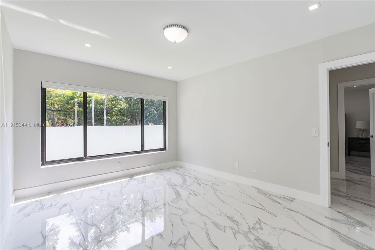 1600 Micanopy Ave, Miami, FL 33133 Photo