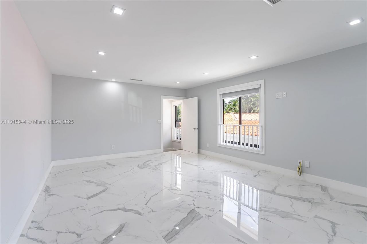 1600 Micanopy Ave, Miami, FL 33133 Photo