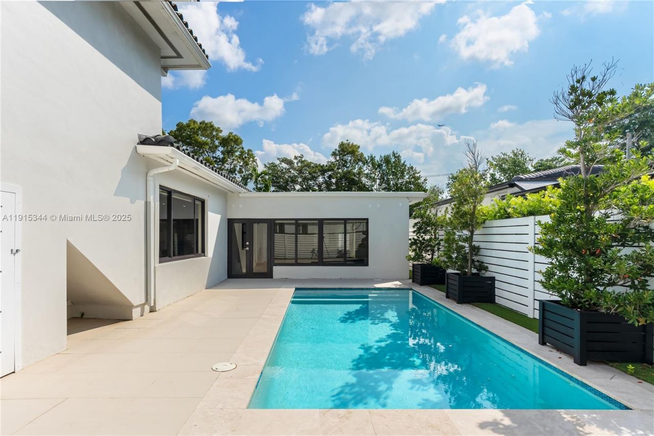 1600 Micanopy Ave, Miami, FL 33133 Photo