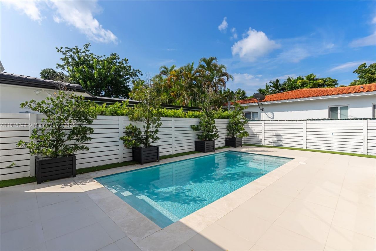 1600 Micanopy Ave, Miami, FL 33133 Photo