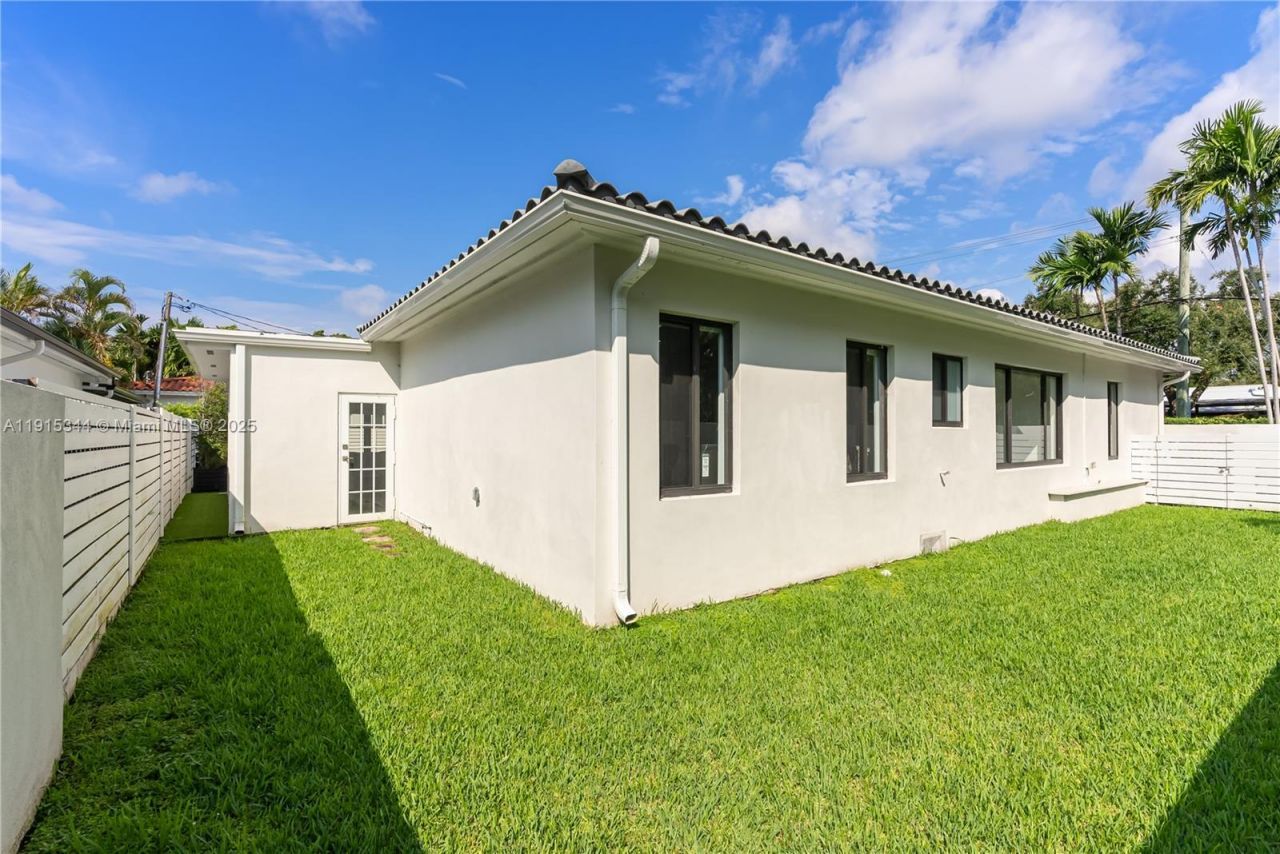 1600 Micanopy Ave, Miami, FL 33133 Photo