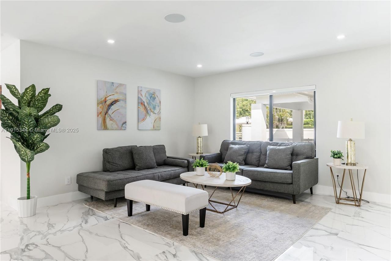 1600 Micanopy Ave, Miami, FL 33133 Photo