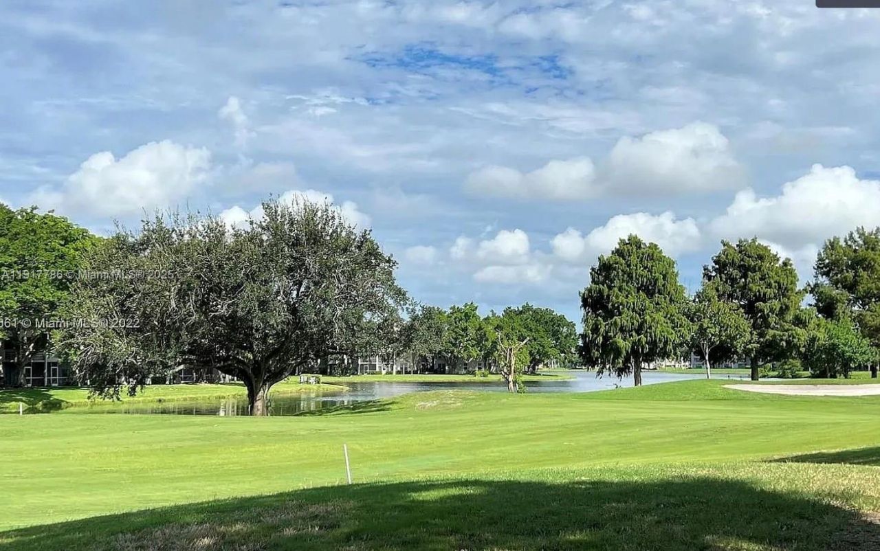 9230 Lagoon Pl, Unit 215, Davie, FL 33324 Photo