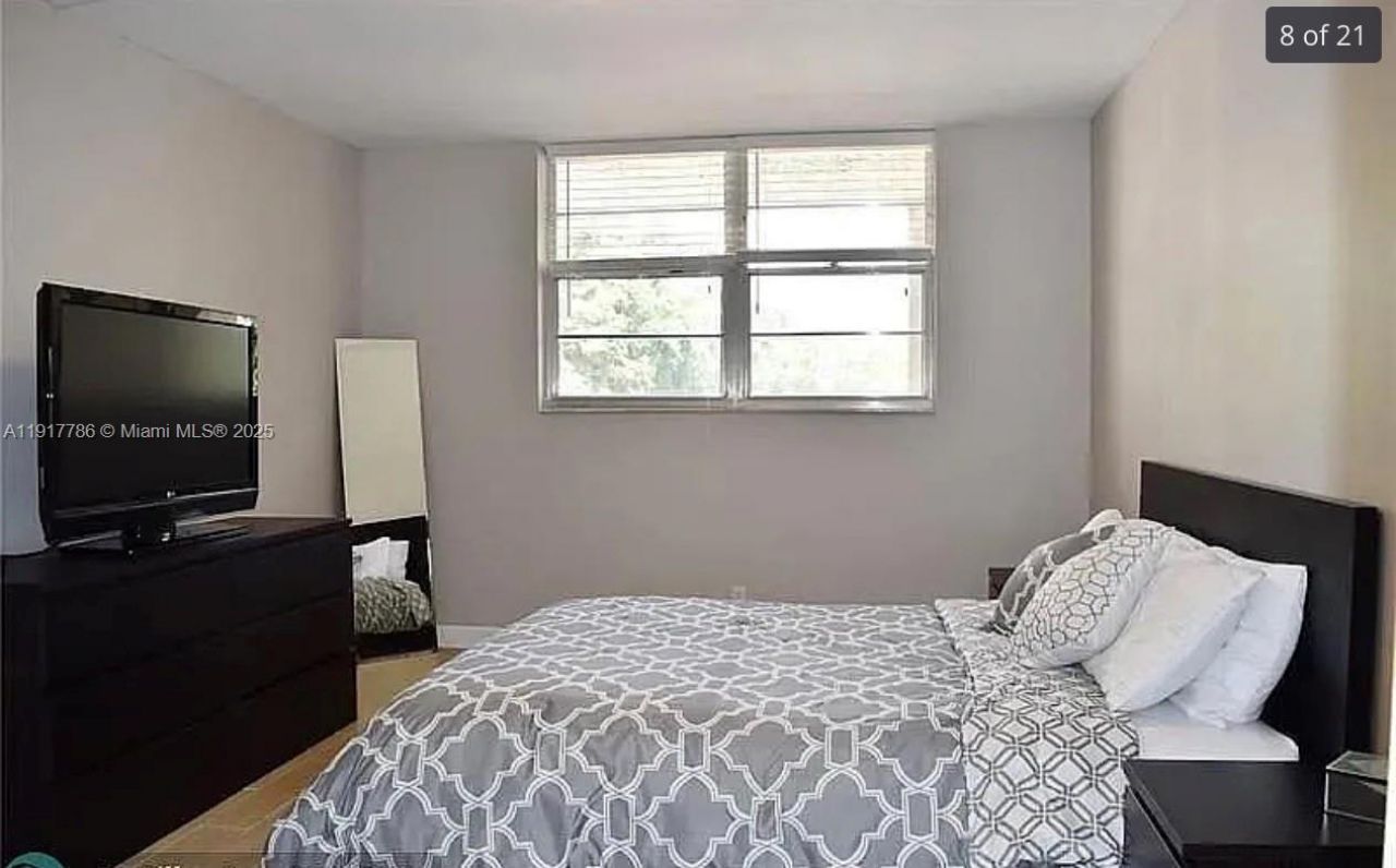 9230 Lagoon Pl, Unit 215, Davie, FL 33324 Photo