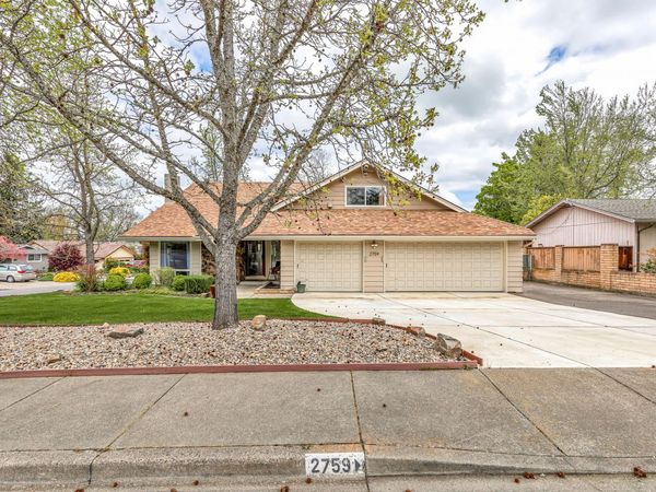 2759 Pennington Drive, Medford, OR 97504