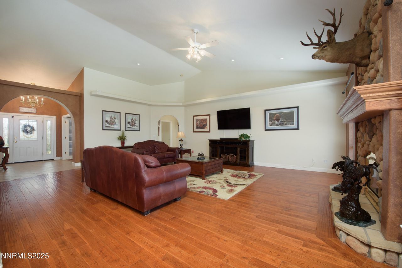 1572 Sawmill Road, Gardnerville, NV 89410 Photo