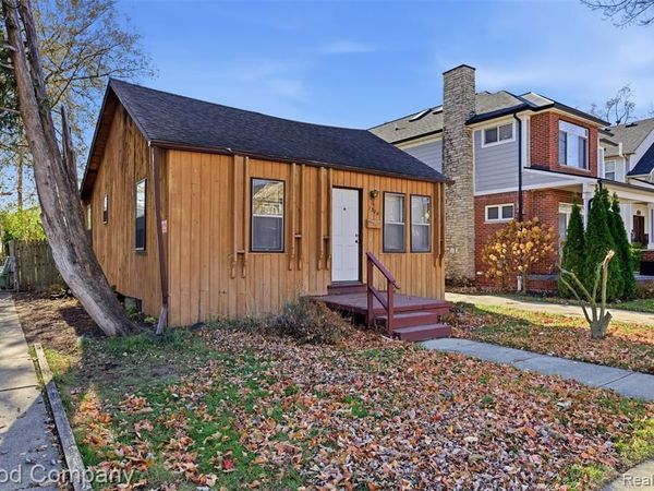 1308 E Lincoln Street, Birmingham, MI 48009