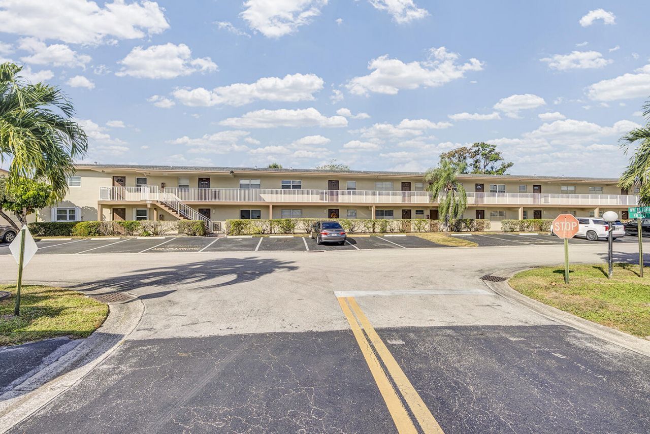 7855 NW 5th Court, Unit 203, Margate, FL 33063 Photo