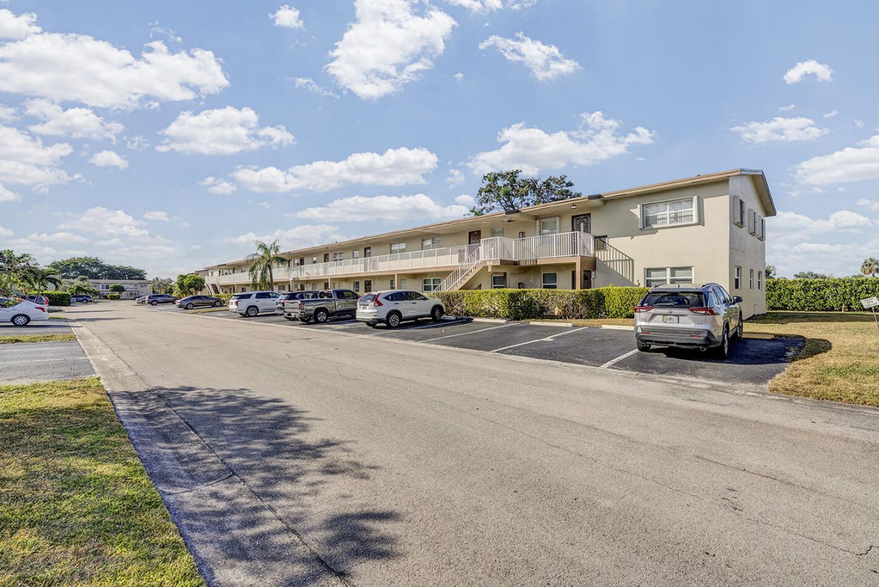 7855 NW 5th Court, Unit 203, Margate, FL 33063 Photo