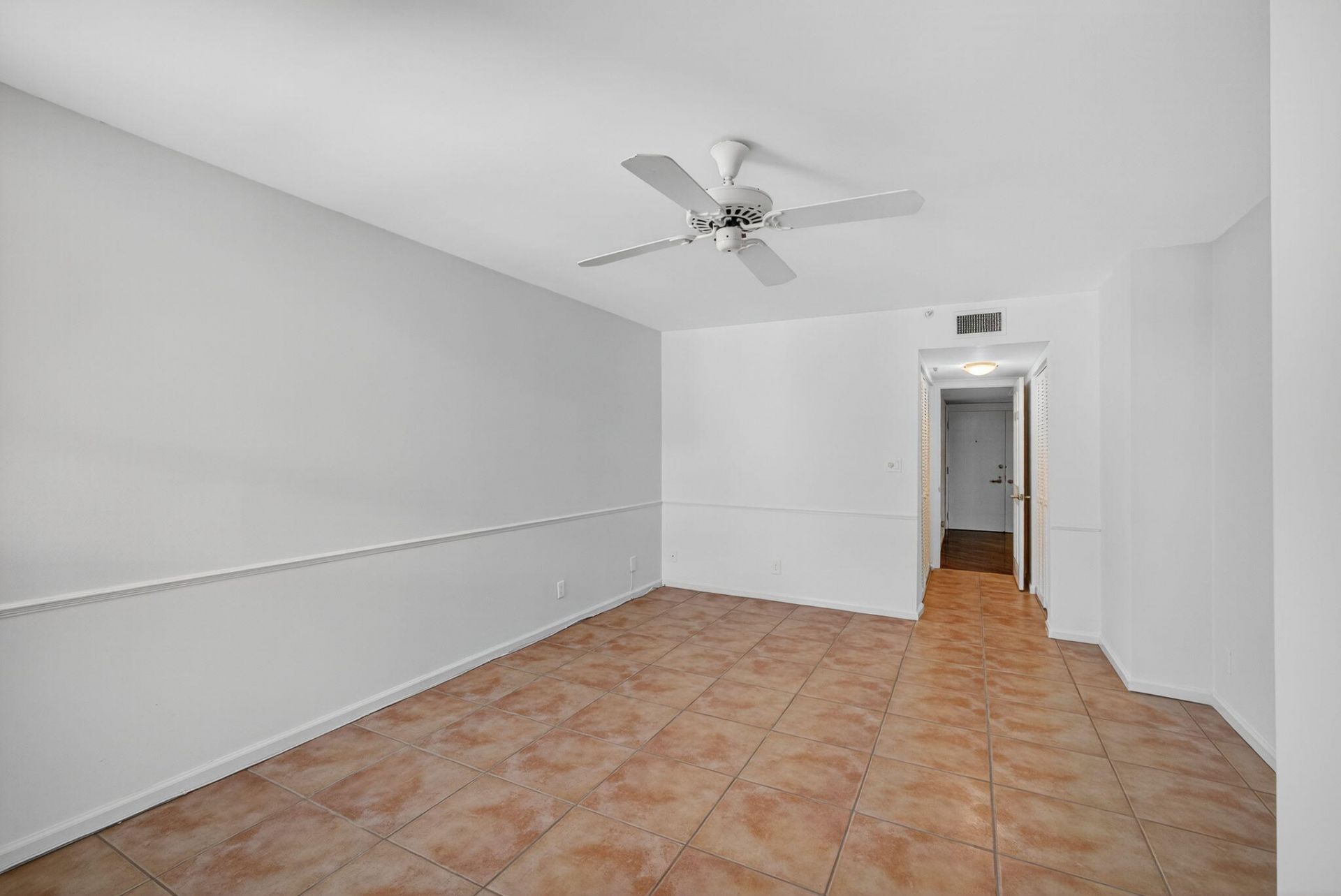 5280 N Ocean Drive, Unit 14-D, Riviera Beach, FL 33404 Photo