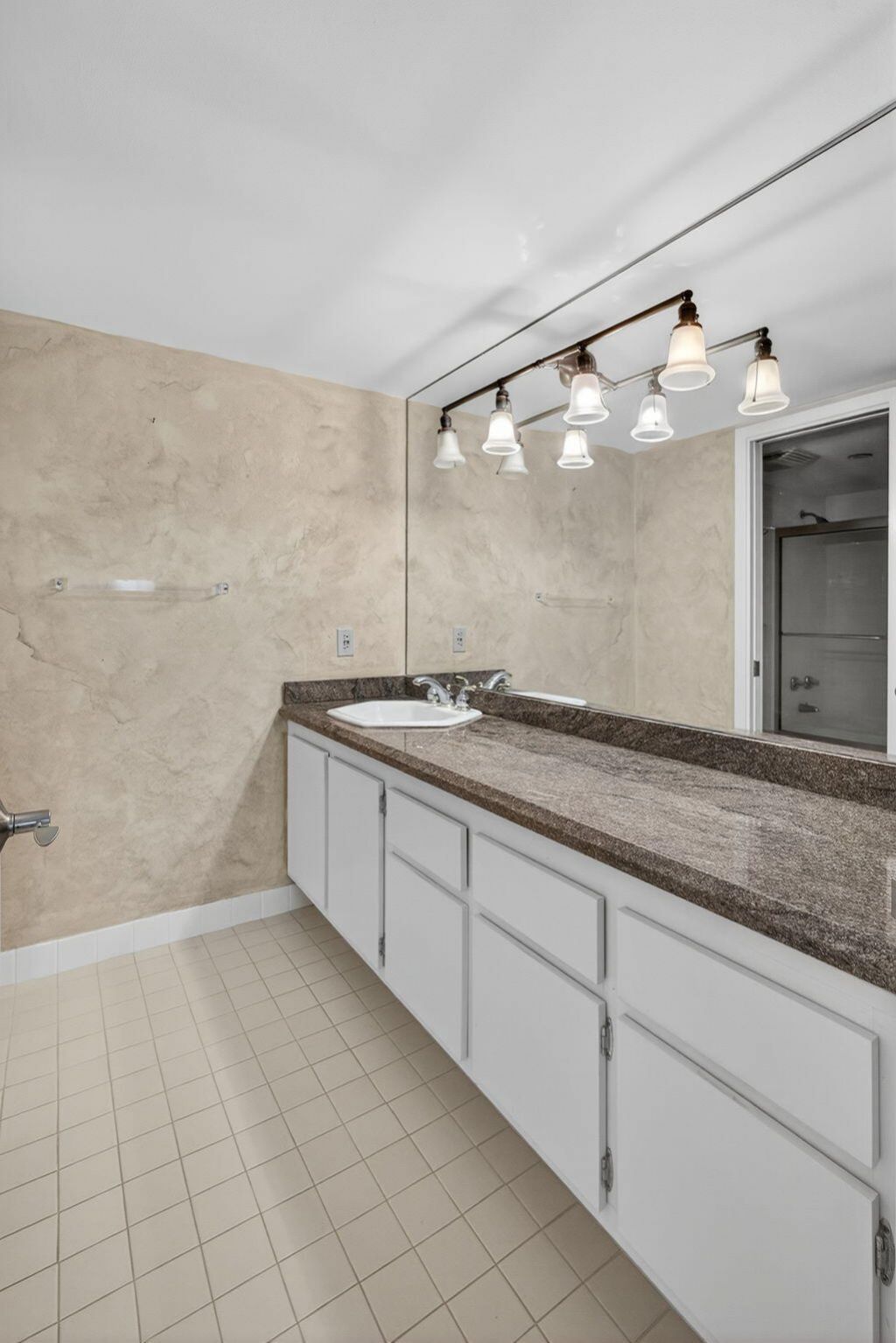 5280 N Ocean Drive, Unit 14-D, Riviera Beach, FL 33404 Photo