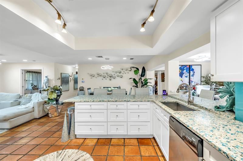 980 SW 70th Avenue, Plantation, FL 33317 Photo