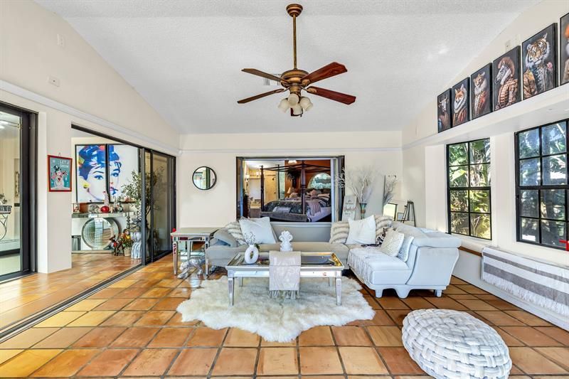 980 SW 70th Avenue, Plantation, FL 33317 Photo