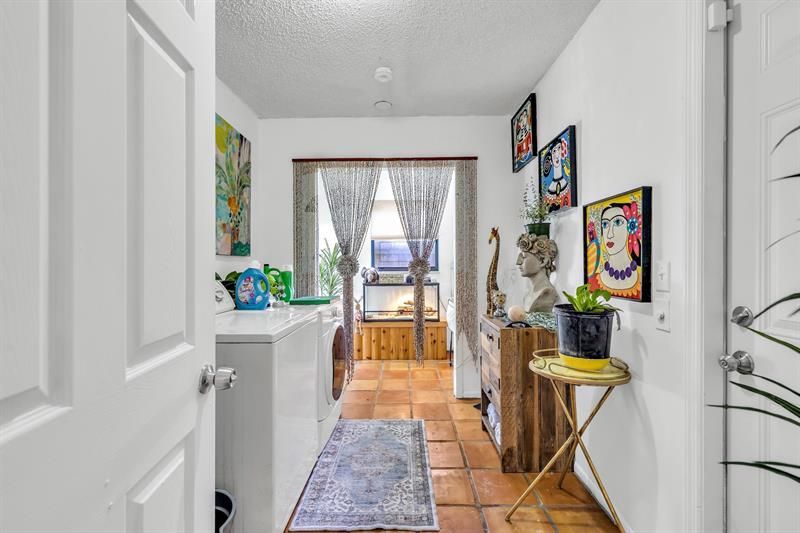 980 SW 70th Avenue, Plantation, FL 33317 Photo