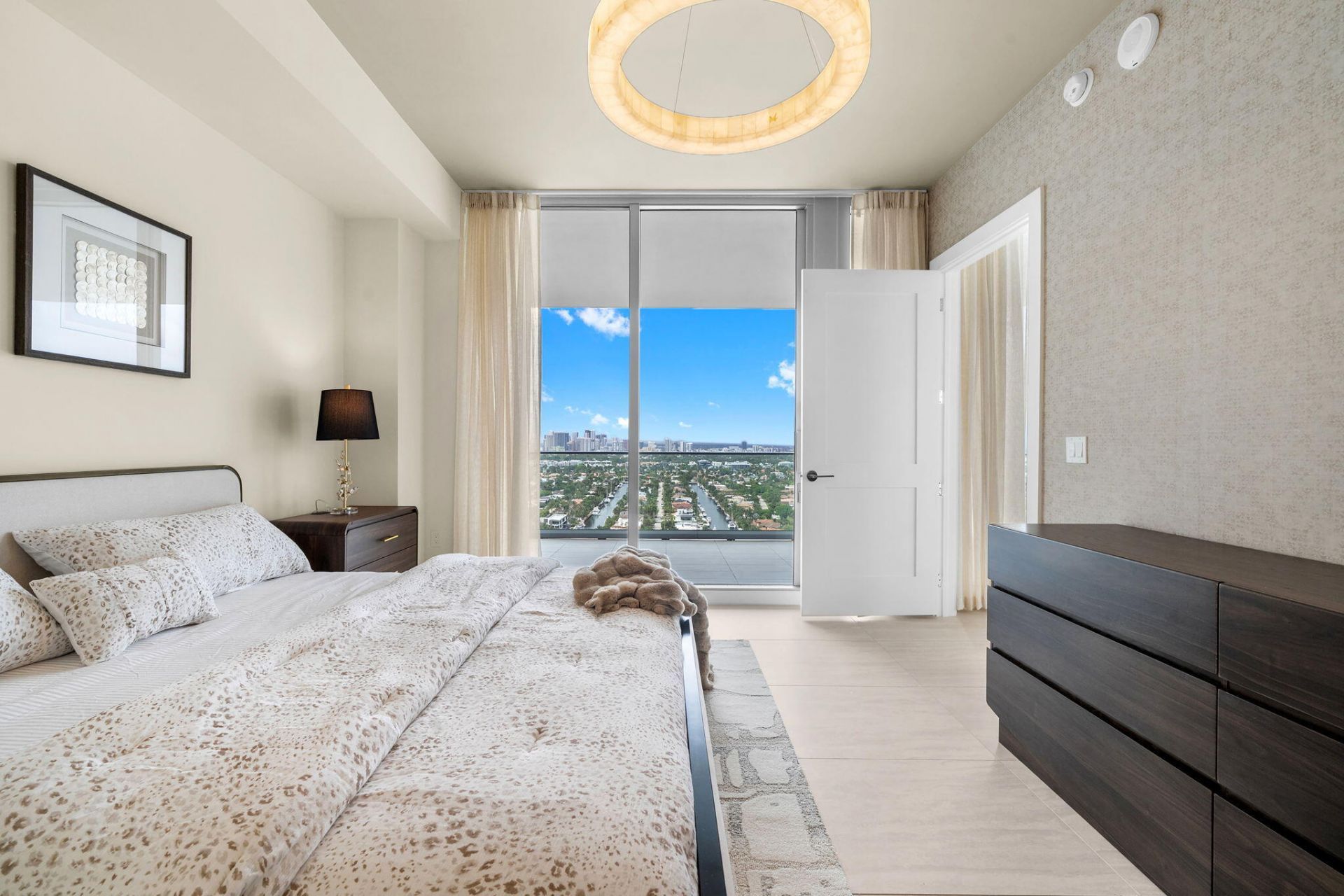 151 N Seabreeze Boulevard, Unit 2503-e, Fort Lauderdale, FL 33304 Photo