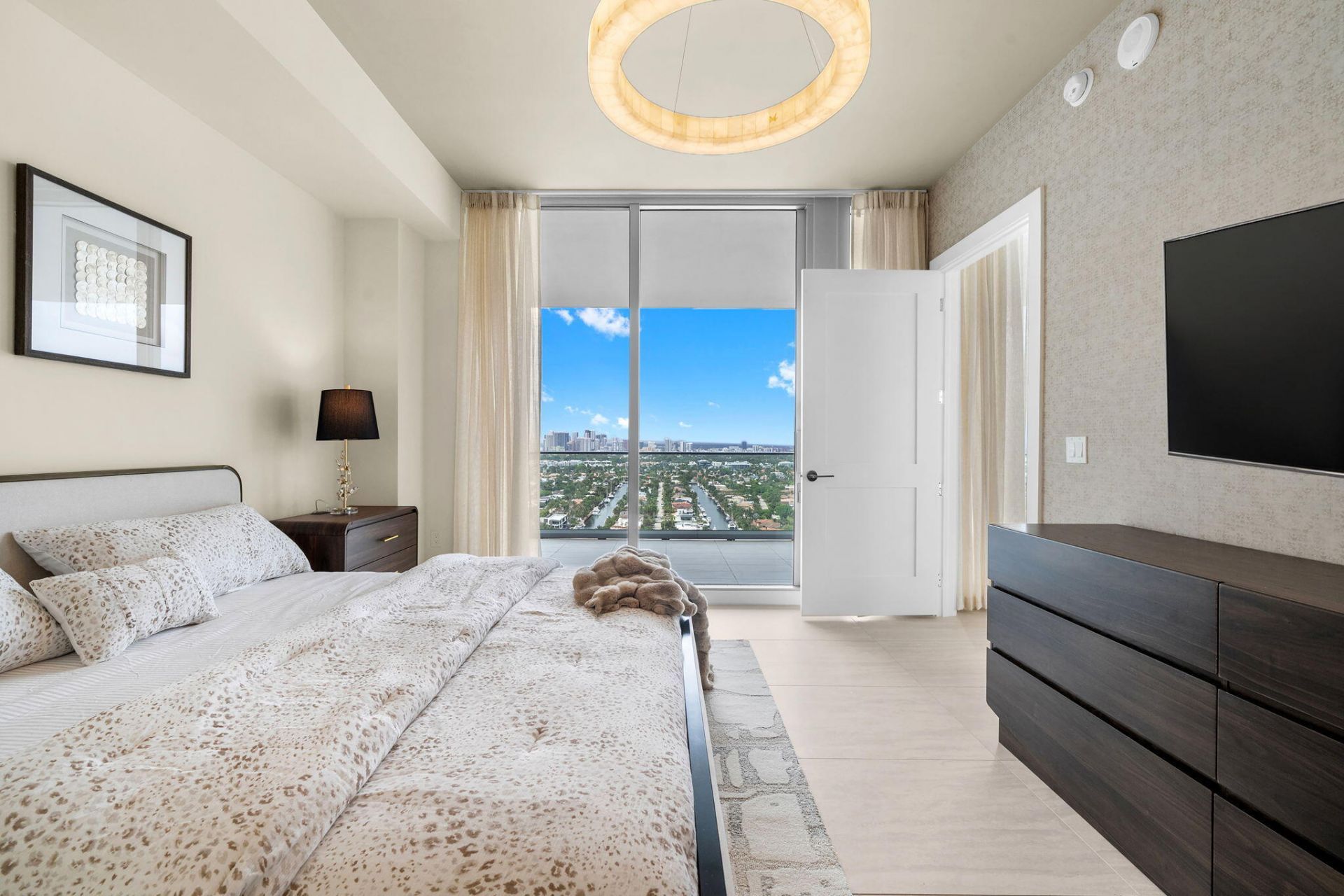 151 N Seabreeze Boulevard, Unit 2503-e, Fort Lauderdale, FL 33304 Photo