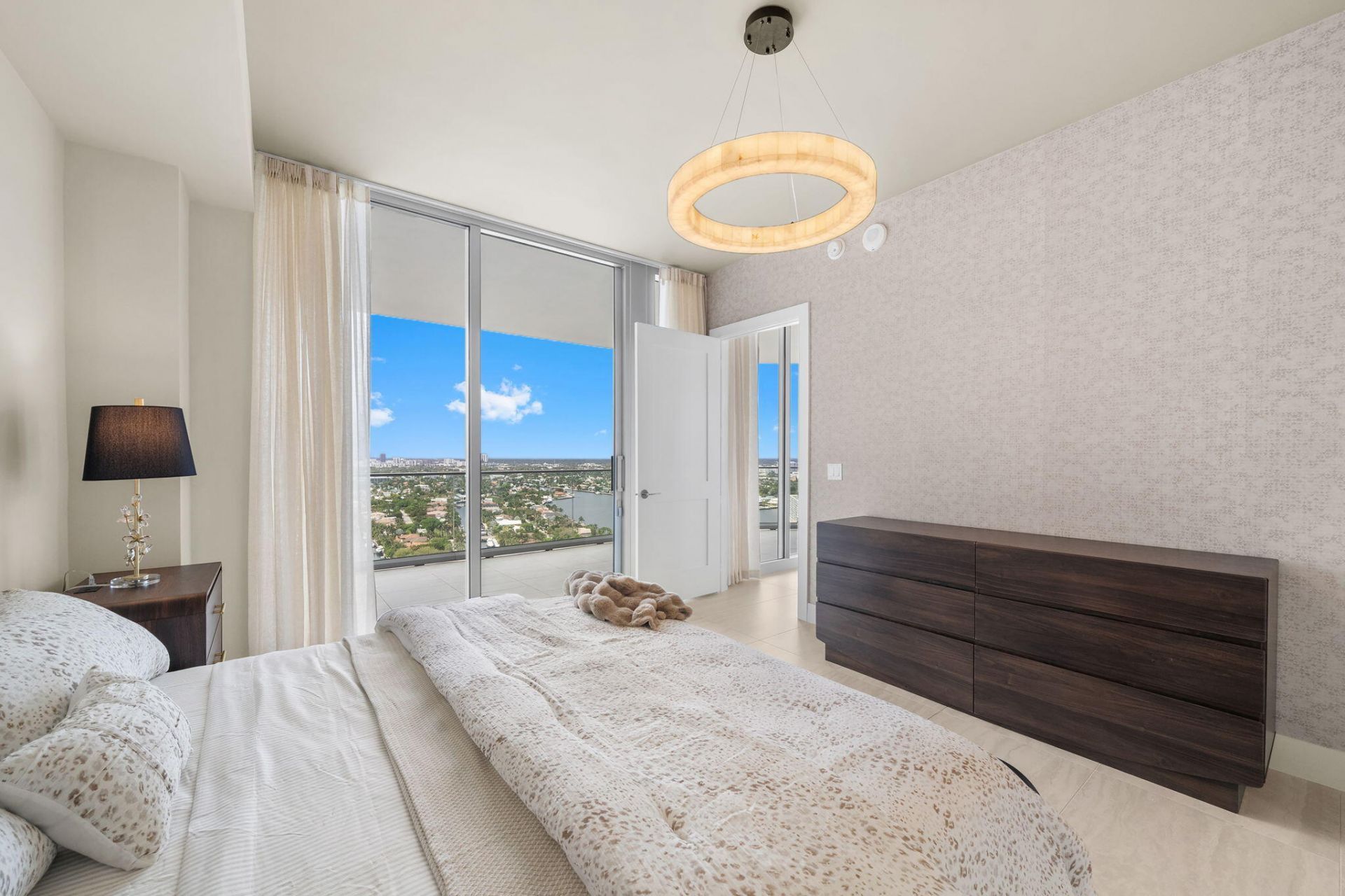 151 N Seabreeze Boulevard, Unit 2503-e, Fort Lauderdale, FL 33304 Photo