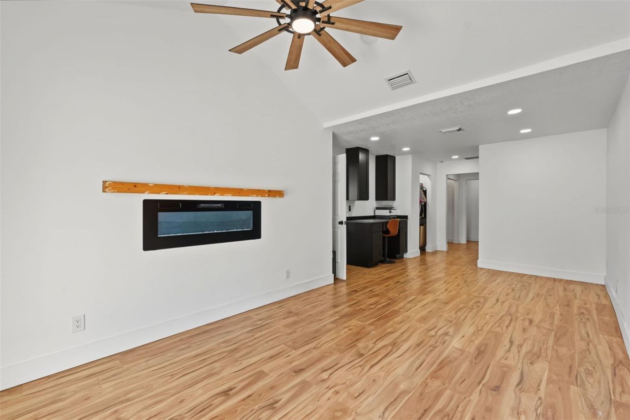 6370 90th Avenue N, Pinellas Park, FL 33782 Photo