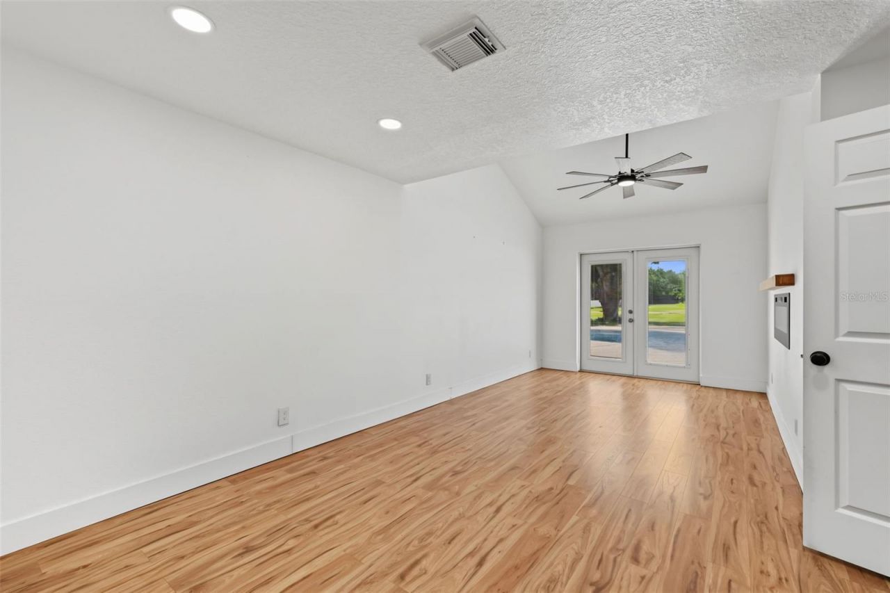6370 90th Avenue N, Pinellas Park, FL 33782 Photo