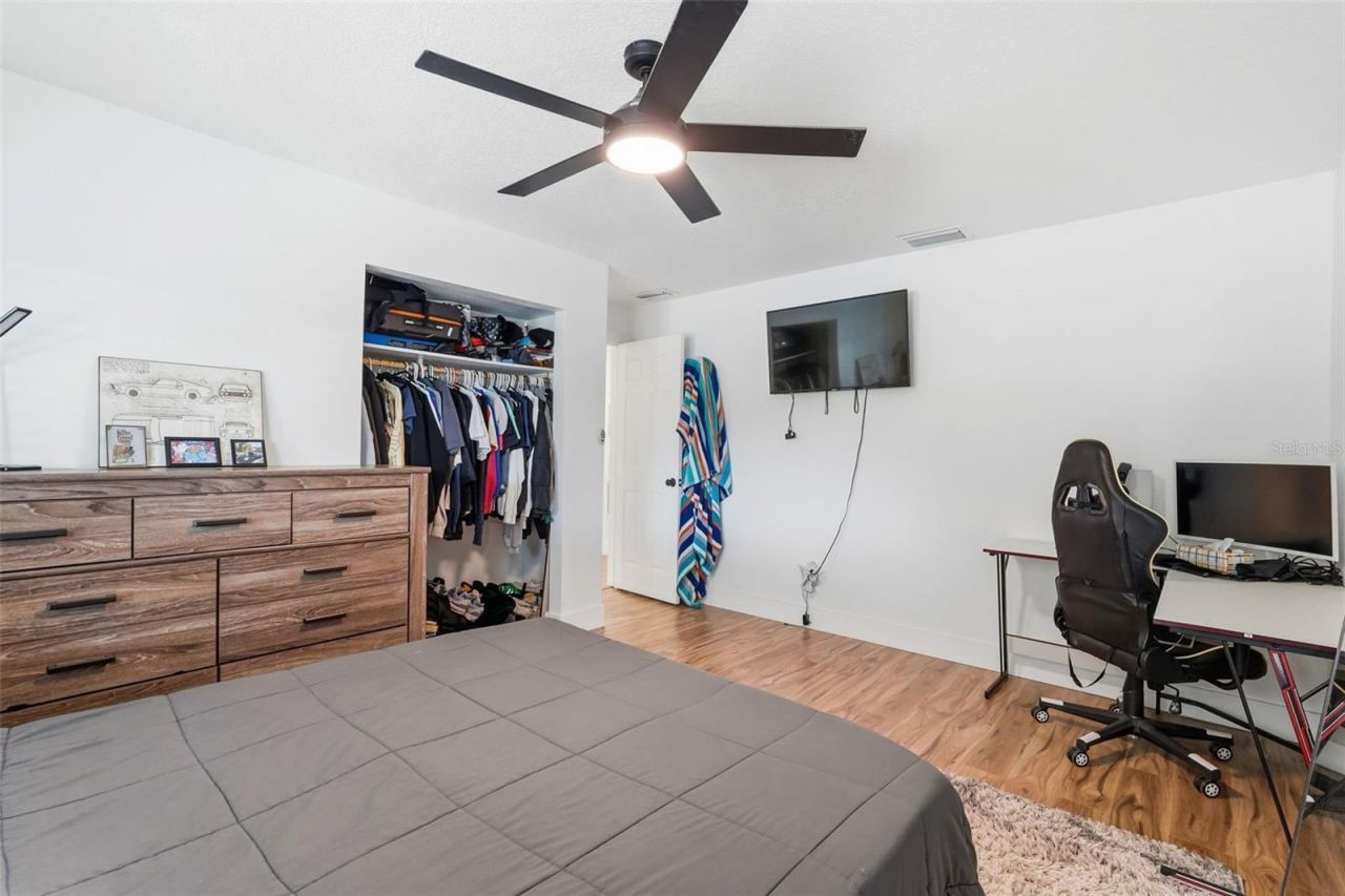 6370 90th Avenue N, Pinellas Park, FL 33782 Photo