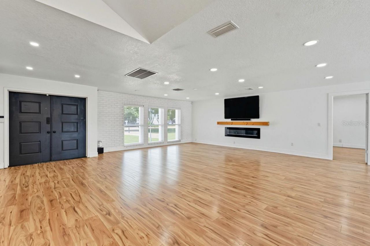 6370 90th Avenue N, Pinellas Park, FL 33782 Photo