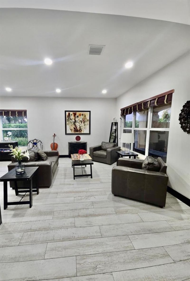 2019 Harbor View Cir, Weston, FL 33327 Photo