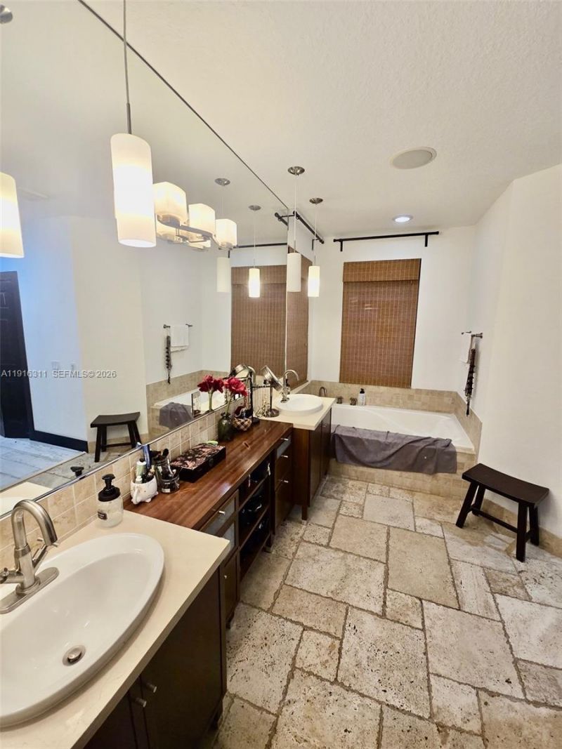 2019 Harbor View Cir, Weston, FL 33327 Photo