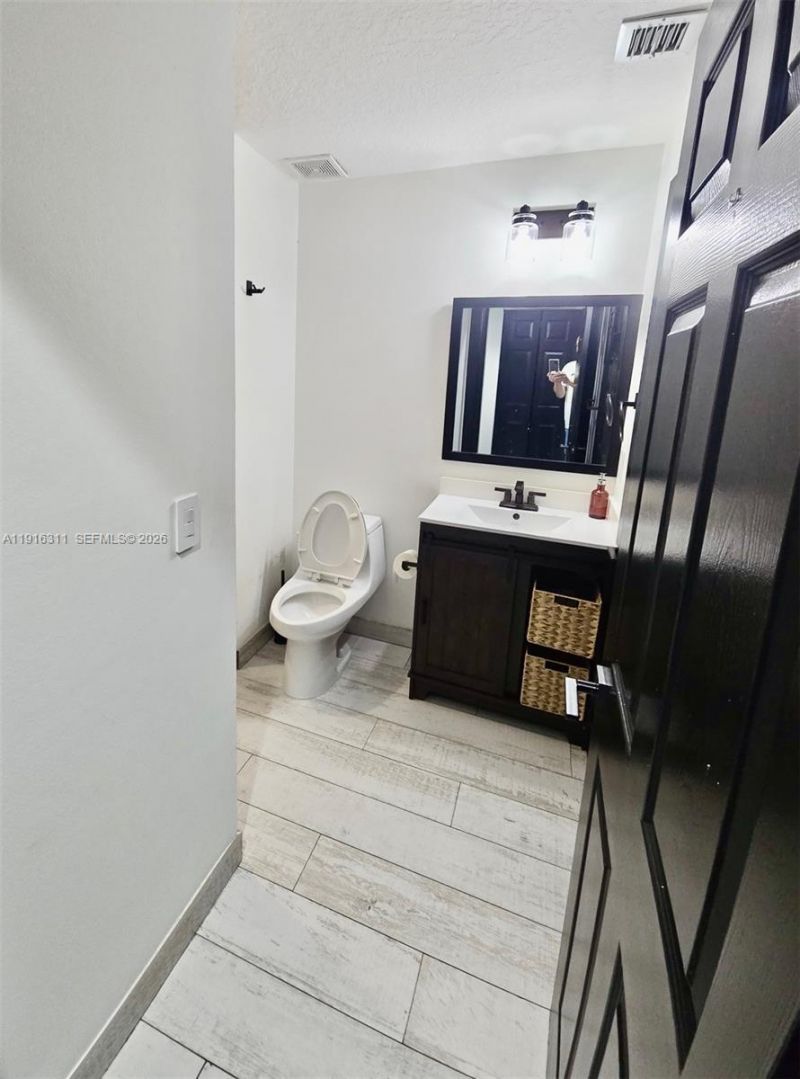 2019 Harbor View Cir, Weston, FL 33327 Photo