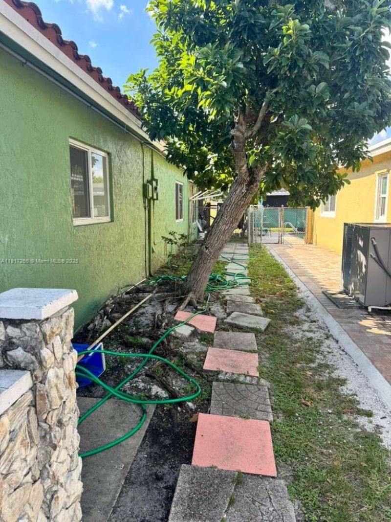 820 SW 49th Ter, Margate, FL 33068 Photo