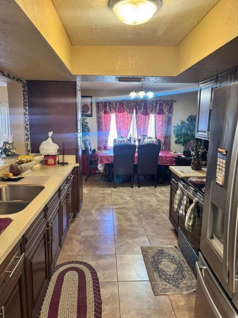 820 SW 49th Ter, Margate, FL 33068 Photo