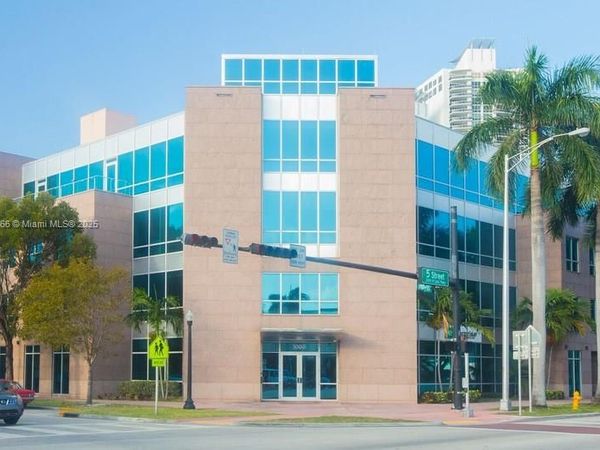 1000 5th St, Unit 102, Miami Beach, FL 33139