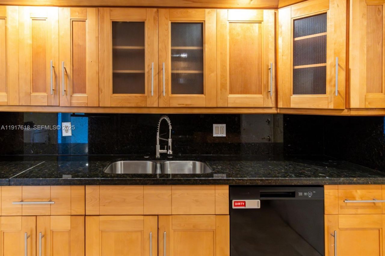 145 SE 25th Rd, Unit 1003, Miami, FL 33129 Photo