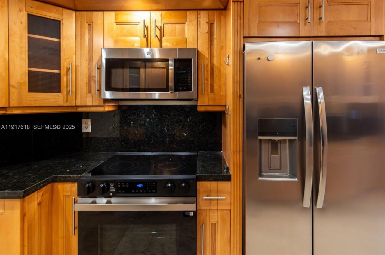 145 SE 25th Rd, Unit 1003, Miami, FL 33129 Photo