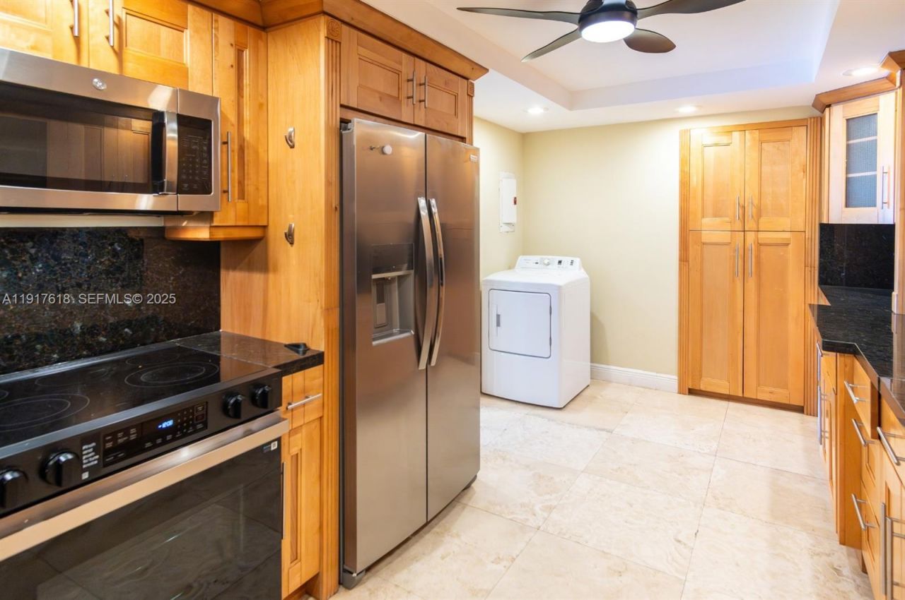 145 SE 25th Rd, Unit 1003, Miami, FL 33129 Photo