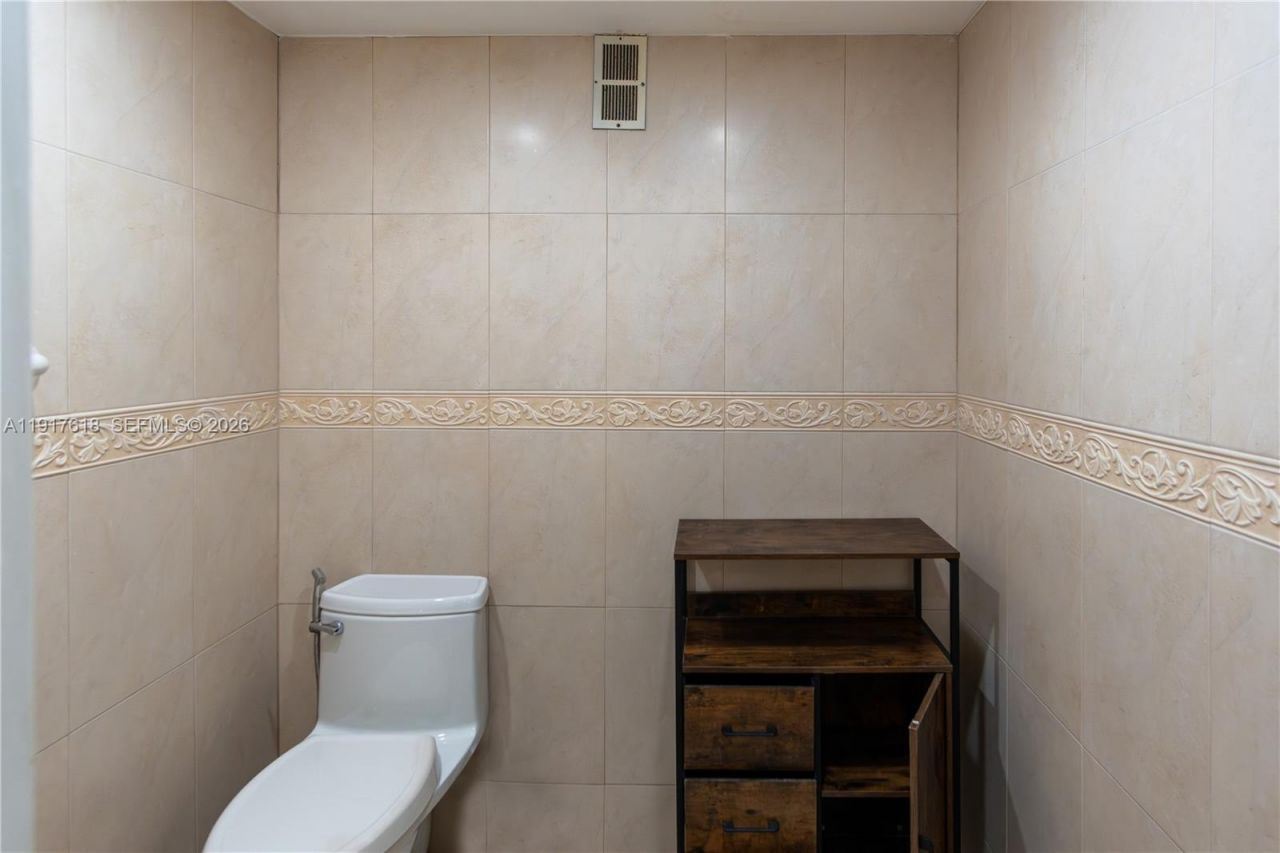 145 SE 25th Rd, Unit 1003, Miami, FL 33129 Photo