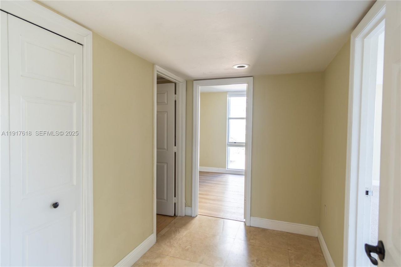 145 SE 25th Rd, Unit 1003, Miami, FL 33129 Photo