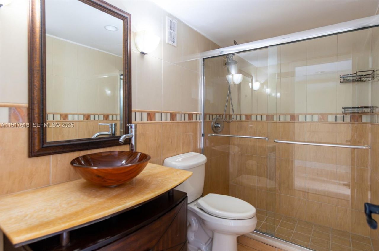 145 SE 25th Rd, Unit 1003, Miami, FL 33129 Photo