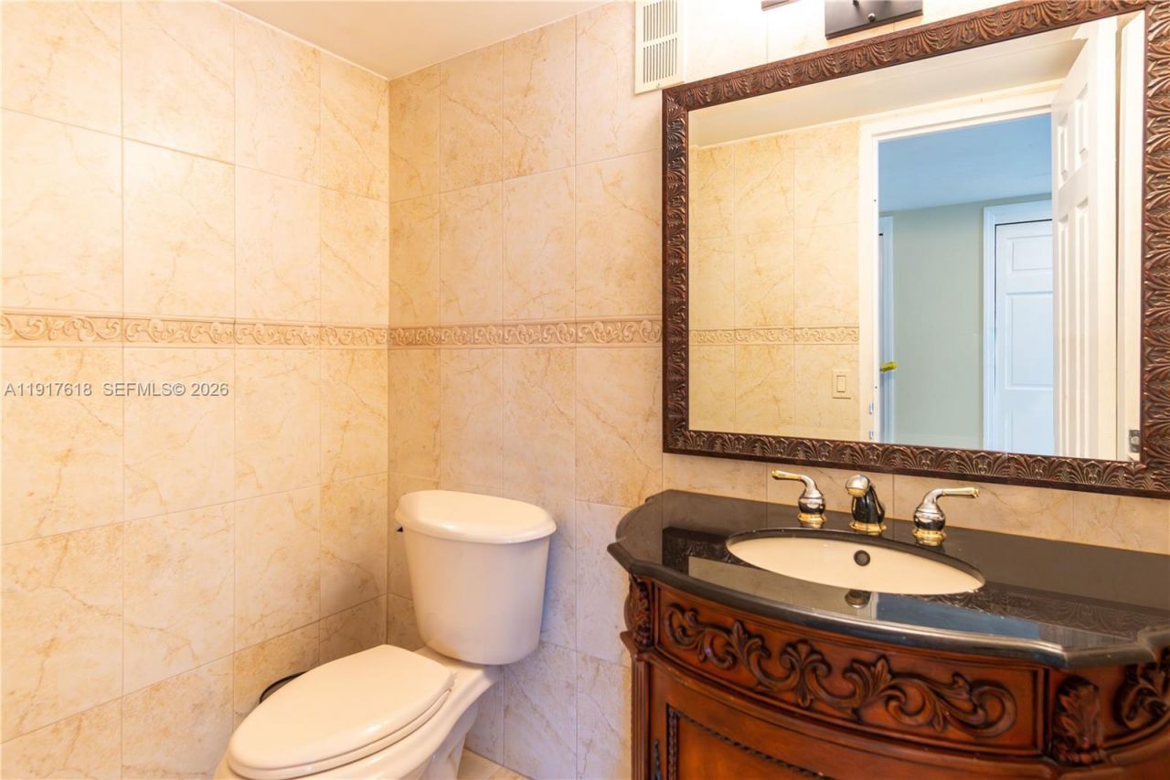 145 SE 25th Rd, Unit 1003, Miami, FL 33129 Photo