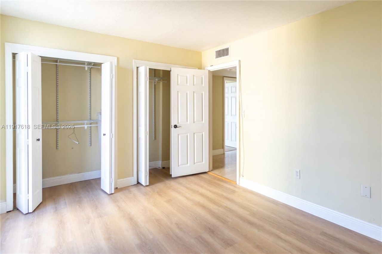 145 SE 25th Rd, Unit 1003, Miami, FL 33129 Photo